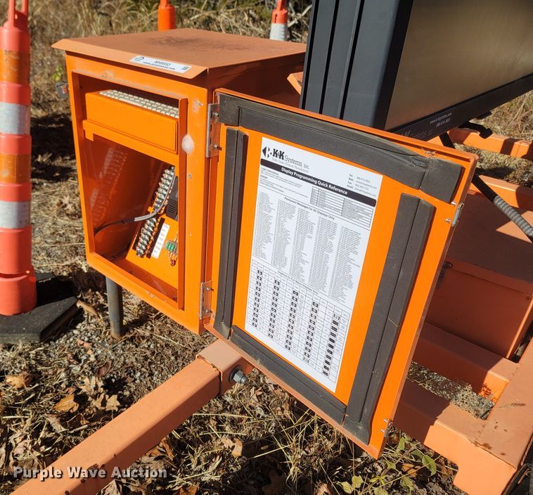 image for item MH9553 2014 K&K Systems  message board trailer