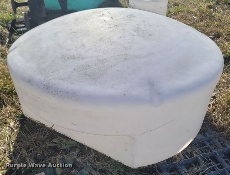 image for item MH9558 (3) poly tanks