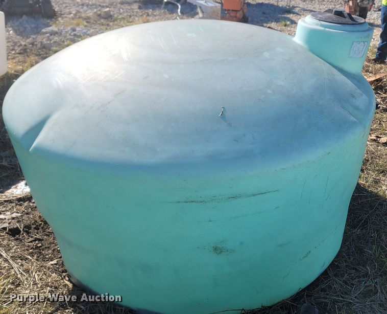 image for item MH9558 (3) poly tanks