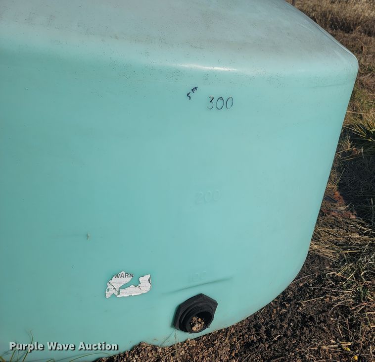 image for item MH9558 (3) poly tanks