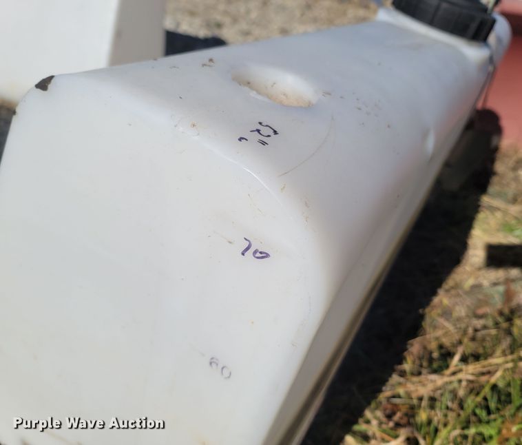 image for item MH9559 (4) poly tanks