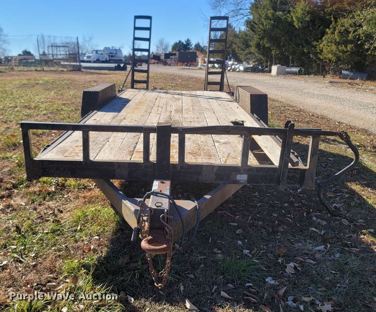 image for item MH9561 2000 Tri-Star  utility trailer