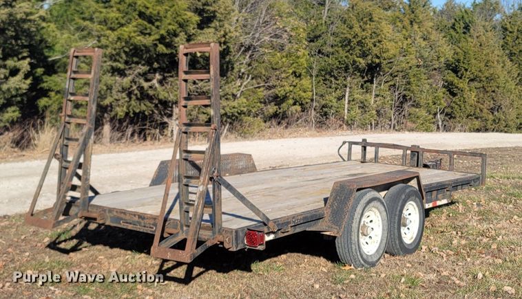 image for item MH9561 2000 Tri-Star  utility trailer