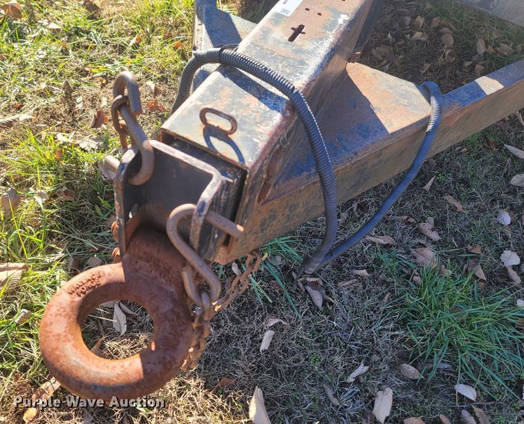 image for item MH9561 2000 Tri-Star  utility trailer