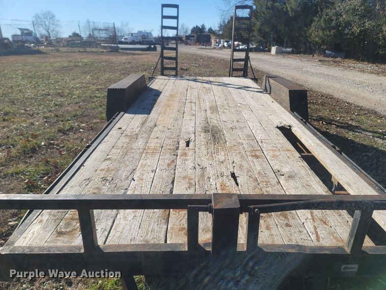 image for item MH9561 2000 Tri-Star  utility trailer