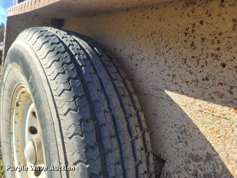 image for item MH9561 2000 Tri-Star  utility trailer