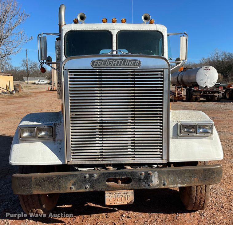 image for item MI9548 1988 Freightliner  semi truck