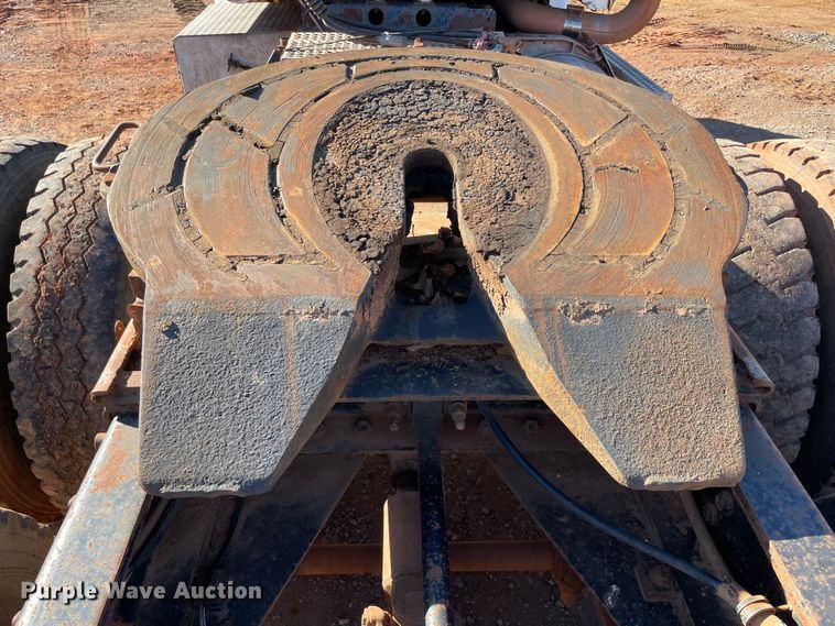 image for item MI9548 1988 Freightliner  semi truck