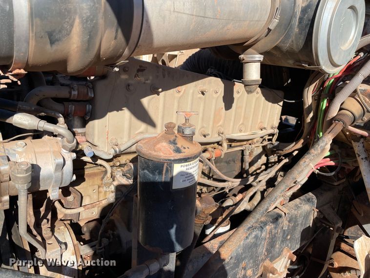 image for item MI9548 1988 Freightliner  semi truck