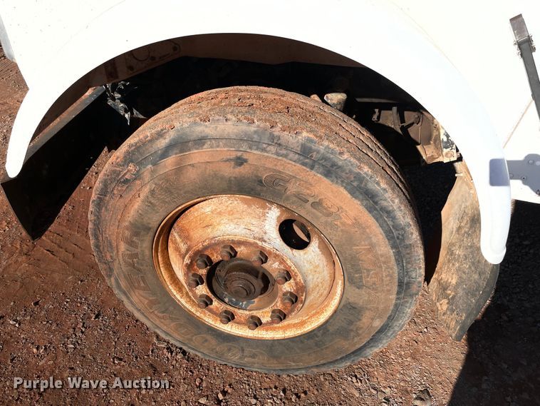 image for item MI9548 1988 Freightliner  semi truck