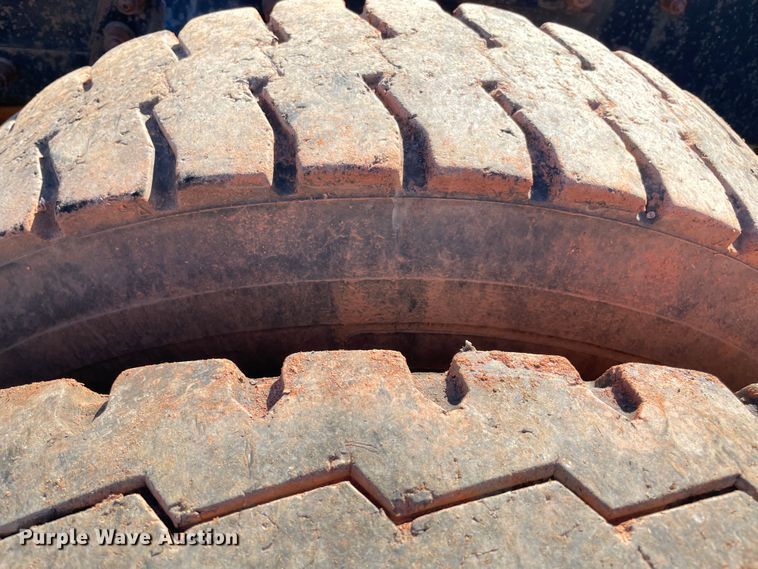 image for item MI9548 1988 Freightliner  semi truck