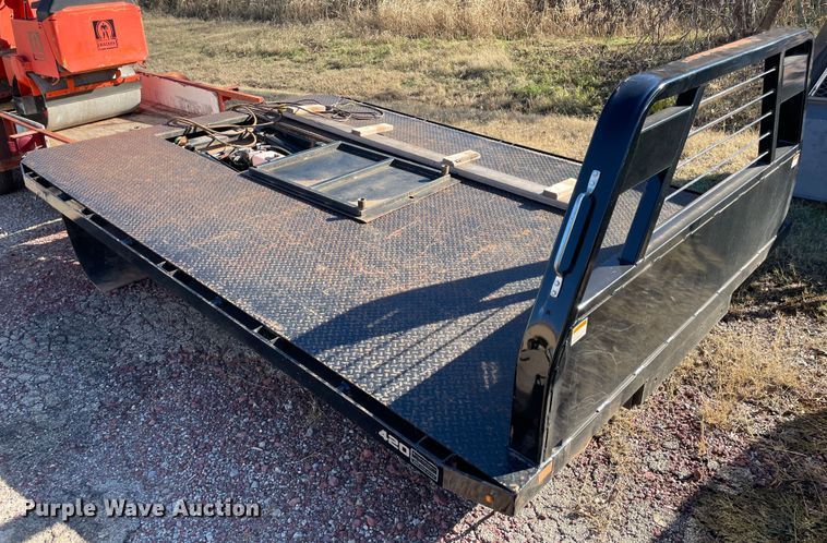 image for item MI9549 C5 MFG 420  hydraulic dump truck bed