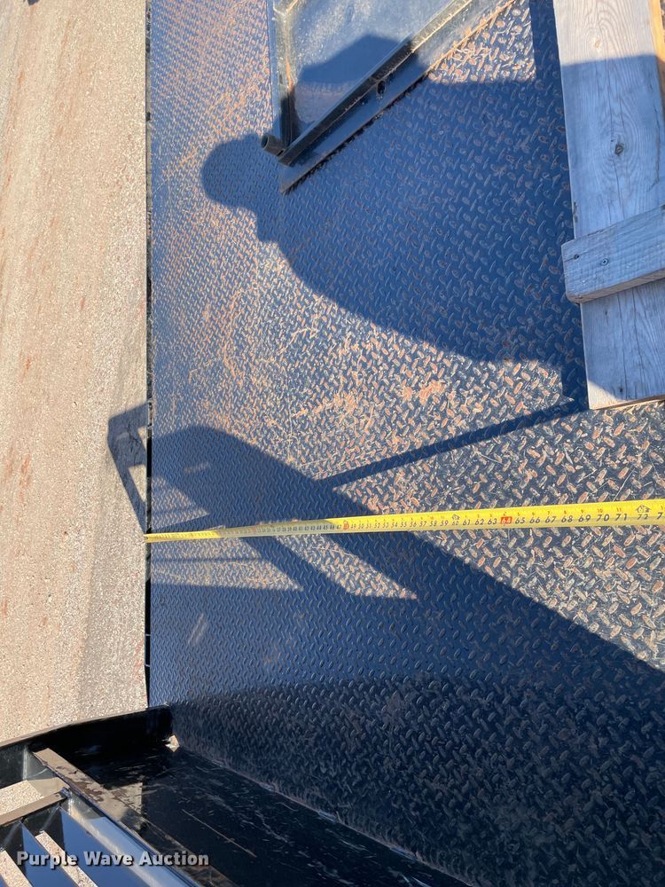 image for item MI9549 C5 MFG 420  hydraulic dump truck bed