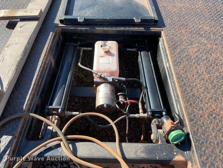 image for item MI9549 C5 MFG 420  hydraulic dump truck bed