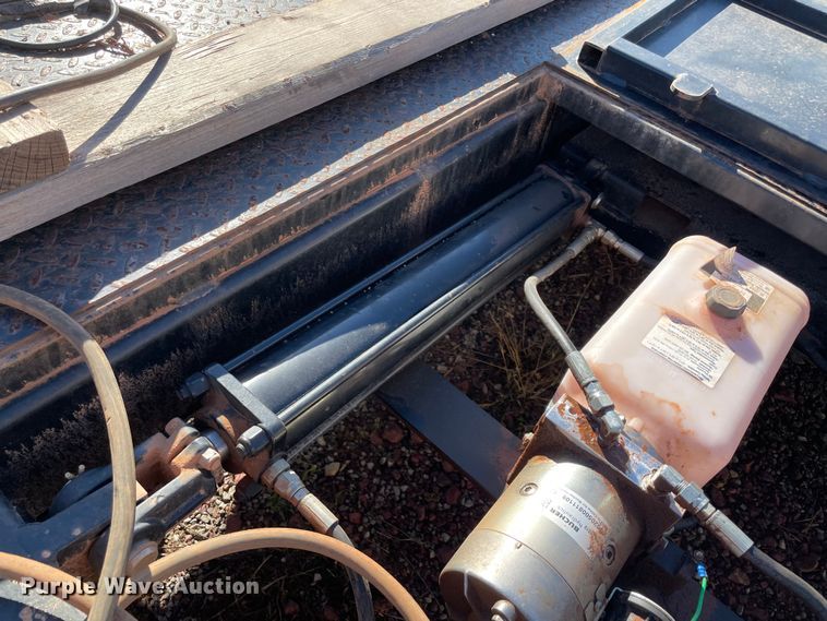 image for item MI9549 C5 MFG 420  hydraulic dump truck bed