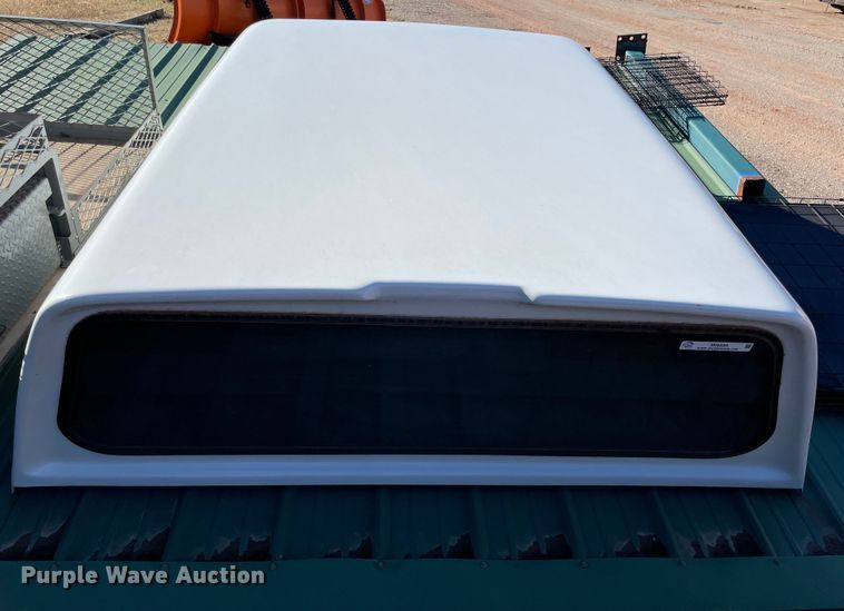 image for item MI9550 Leer  pickup truck topper