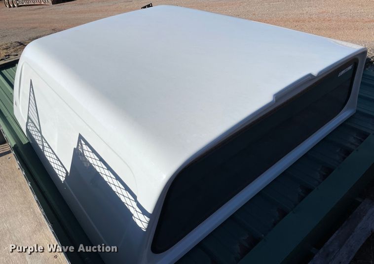 image for item MI9550 Leer  pickup truck topper