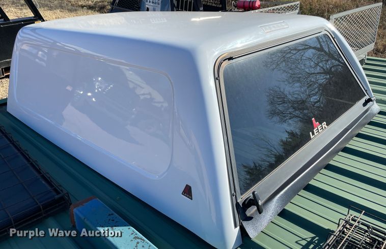 image for item MI9550 Leer  pickup truck topper