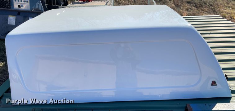 image for item MI9550 Leer  pickup truck topper