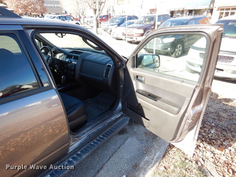 image for item MJ9884 2011 Ford Escape Limited  SUV