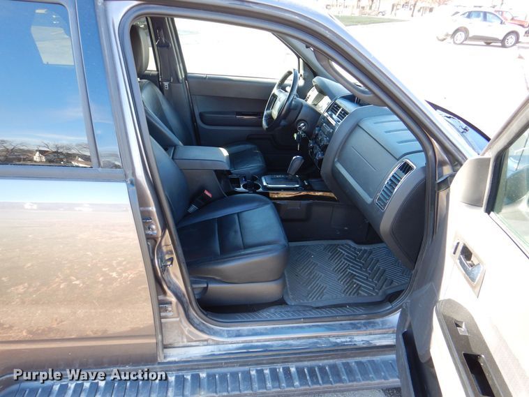 image for item MJ9884 2011 Ford Escape Limited  SUV