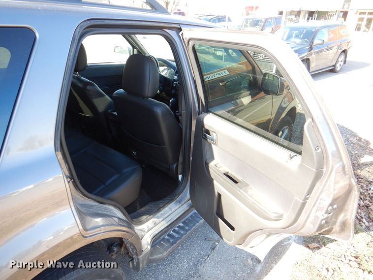 image for item MJ9884 2011 Ford Escape Limited  SUV