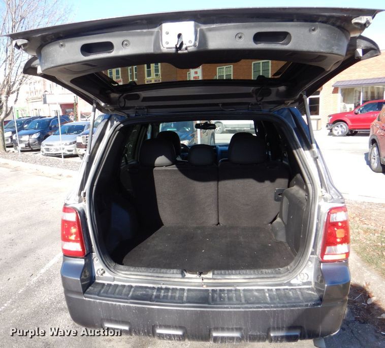 image for item MJ9884 2011 Ford Escape Limited  SUV