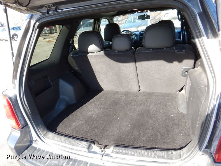 image for item MJ9884 2011 Ford Escape Limited  SUV