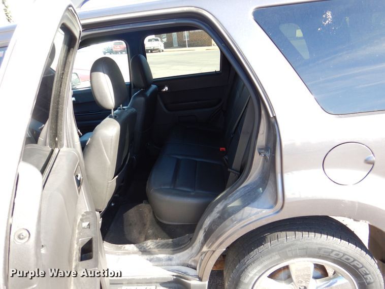 image for item MJ9884 2011 Ford Escape Limited  SUV