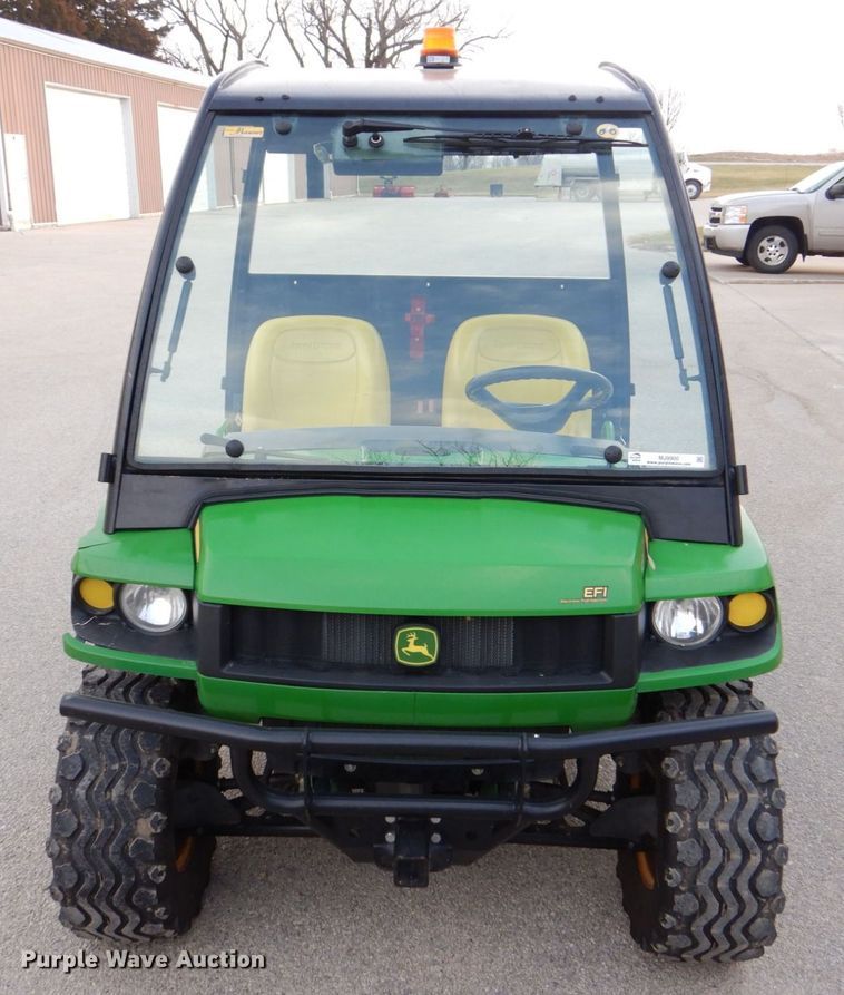 image for item MJ9900 2008 John Deere 620i  utility vehicle