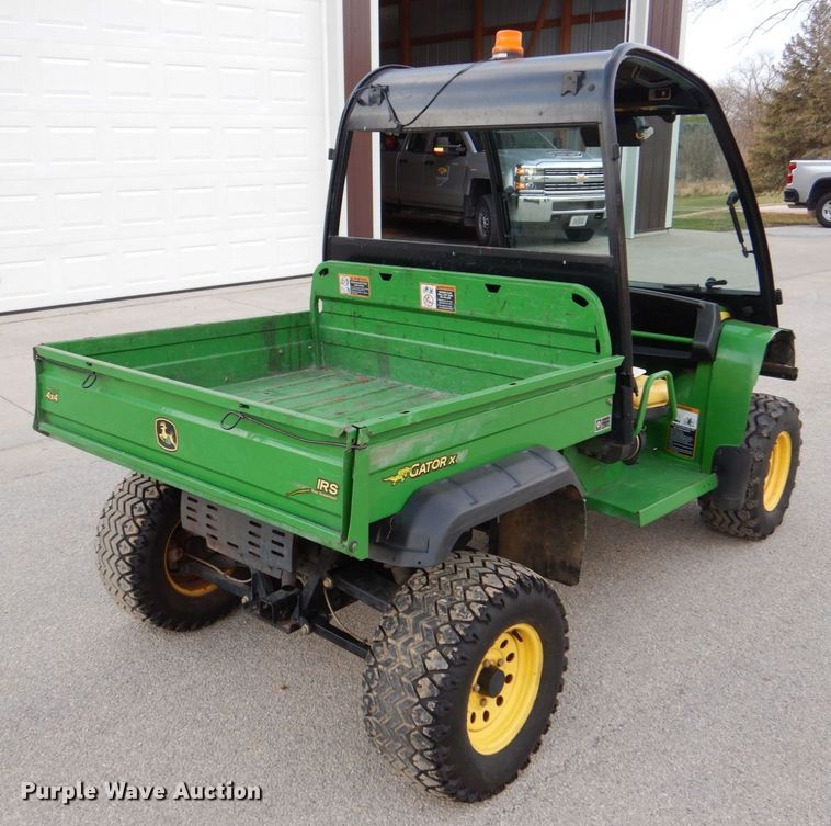 image for item MJ9900 2008 John Deere 620i  utility vehicle