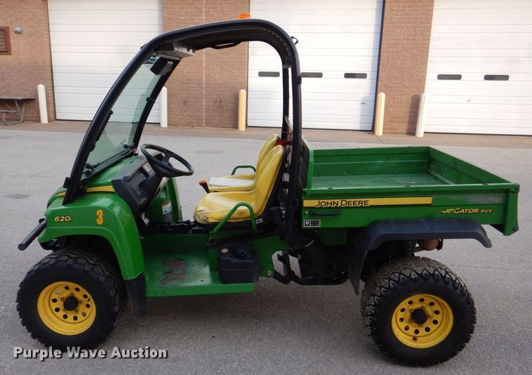 image for item MJ9900 2008 John Deere 620i  utility vehicle