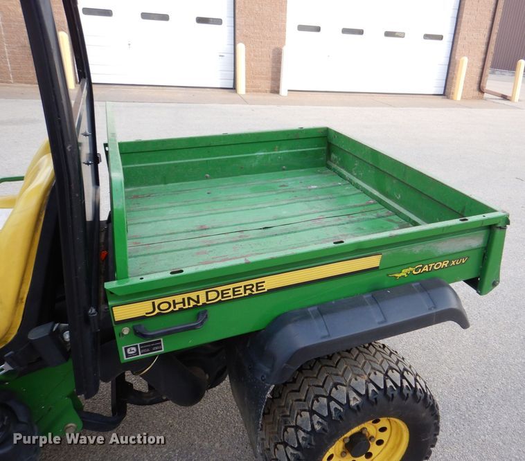 image for item MJ9900 2008 John Deere 620i  utility vehicle