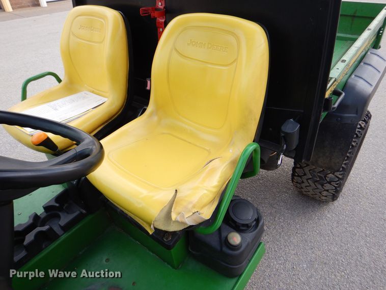 image for item MJ9900 2008 John Deere 620i  utility vehicle