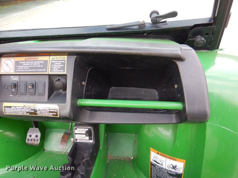 image for item MJ9900 2008 John Deere 620i  utility vehicle