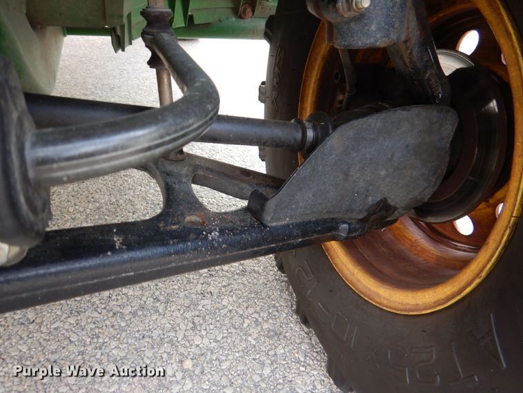 image for item MJ9900 2008 John Deere 620i  utility vehicle