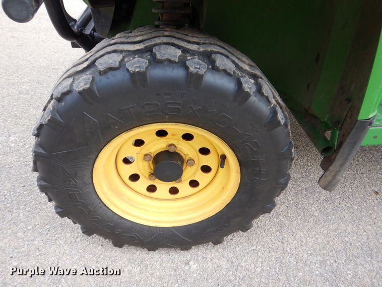 image for item MJ9900 2008 John Deere 620i  utility vehicle