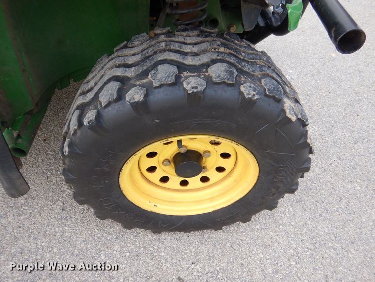 image for item MJ9900 2008 John Deere 620i  utility vehicle