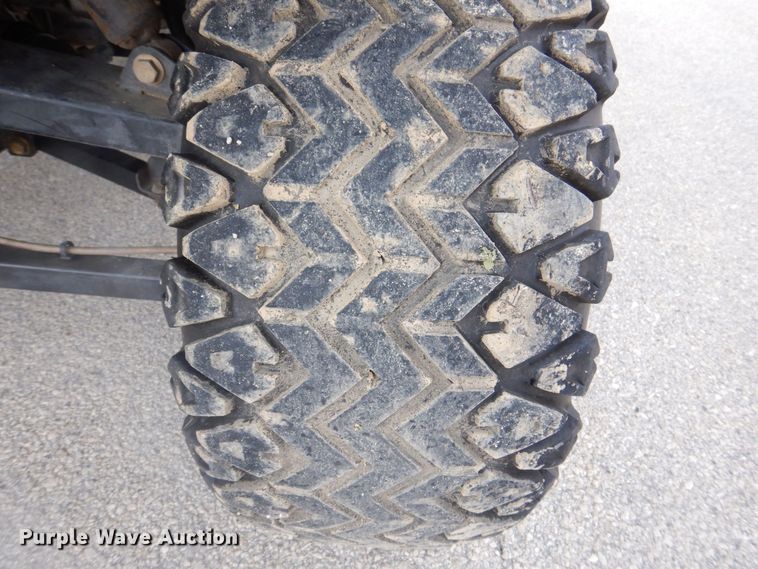 image for item MJ9900 2008 John Deere 620i  utility vehicle