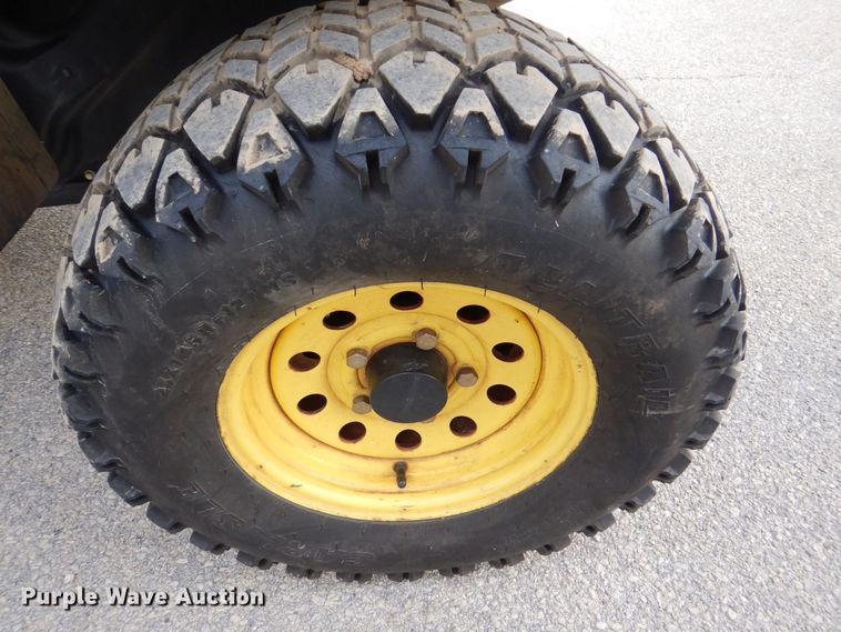 image for item MJ9900 2008 John Deere 620i  utility vehicle