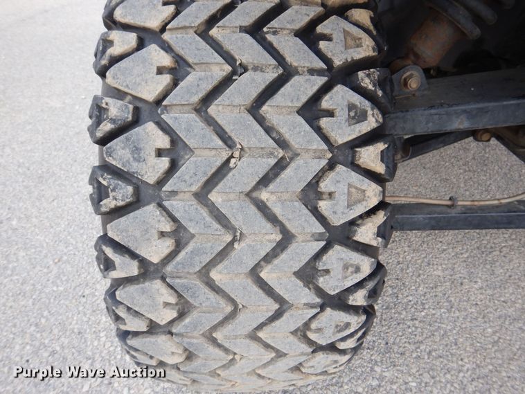 image for item MJ9900 2008 John Deere 620i  utility vehicle