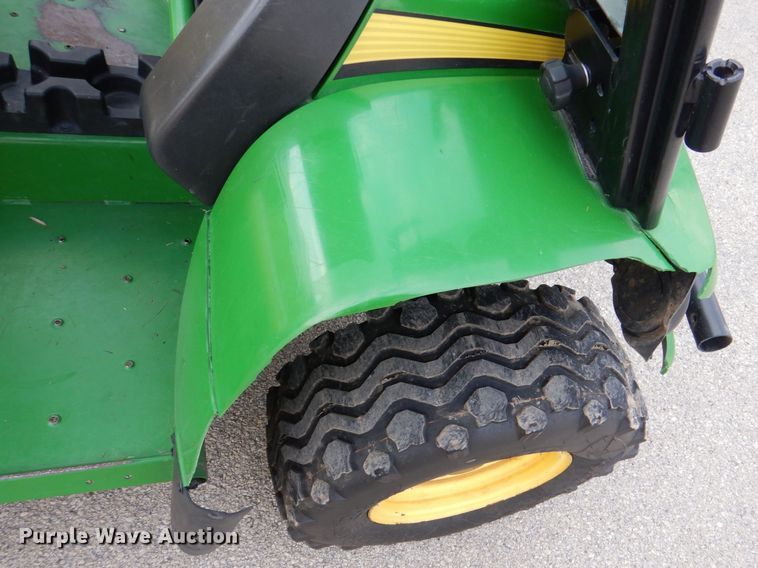 image for item MJ9900 2008 John Deere 620i  utility vehicle