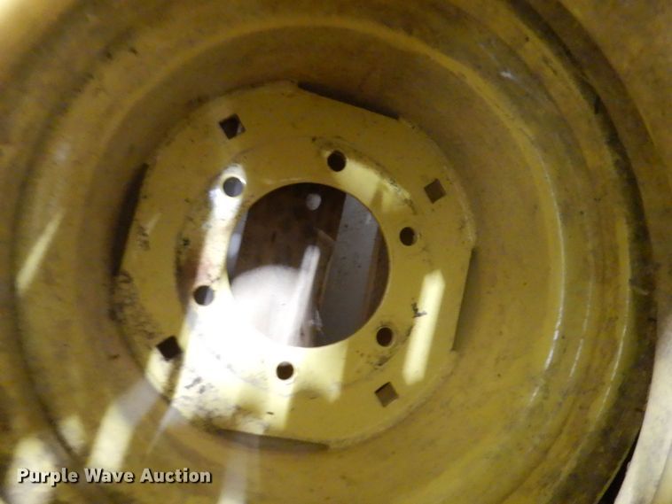 image for item MJ9903 (15) tires and wheels