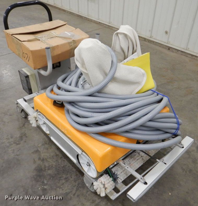 image for item MJ9906 Weda B600  pool cleaner