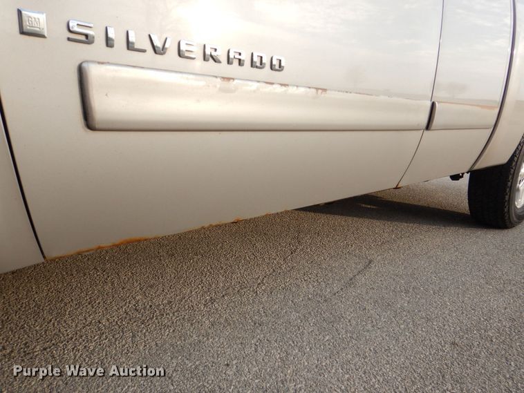 image for item MJ9907 2008 Chevrolet Silverado 1500 LT  Ext. Cab pickup truck