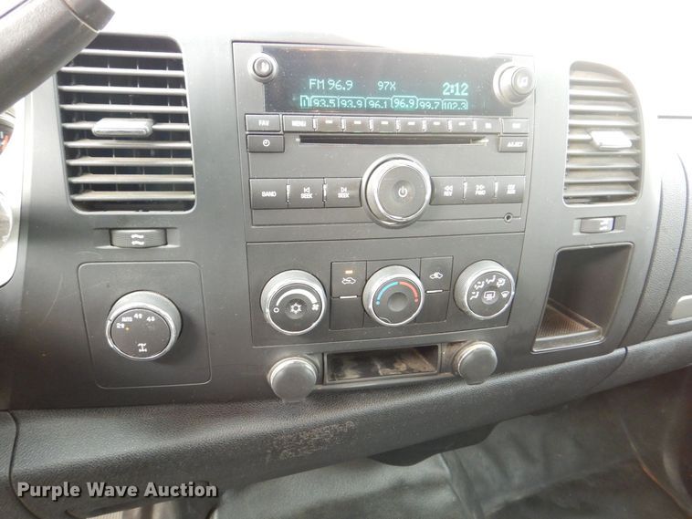 image for item MJ9907 2008 Chevrolet Silverado 1500 LT  Ext. Cab pickup truck