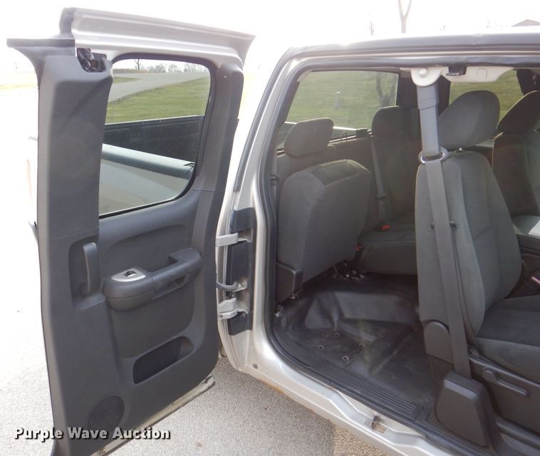 image for item MJ9907 2008 Chevrolet Silverado 1500 LT  Ext. Cab pickup truck