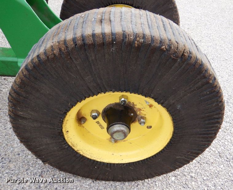 image for item MJ9909 2004 John Deere HX15  batwing rotary mower
