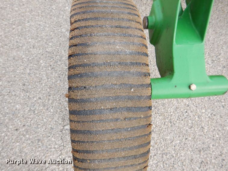 image for item MJ9909 2004 John Deere HX15  batwing rotary mower