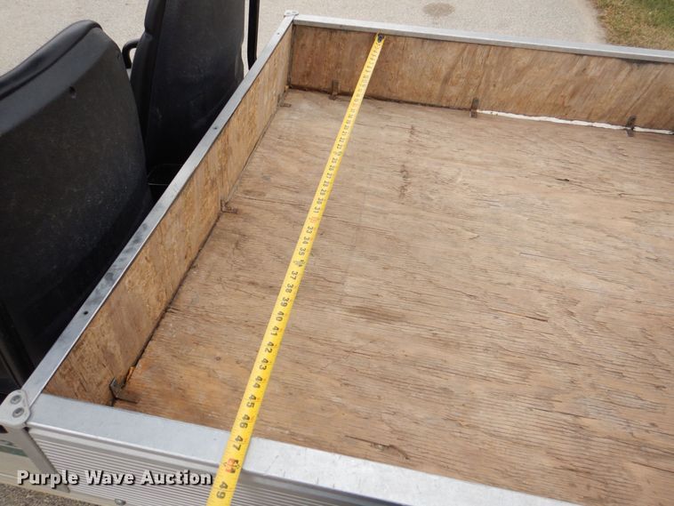 image for item MJ9910 2001 Club Car Carryall Turf 272  golf cart